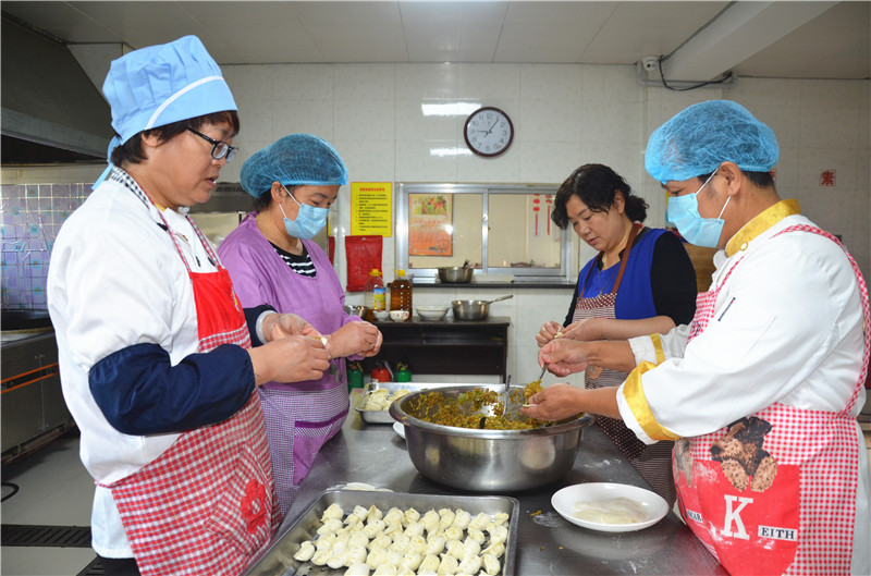 敦煌福利院 市领导国庆、重阳节前夕慰问福利院老人