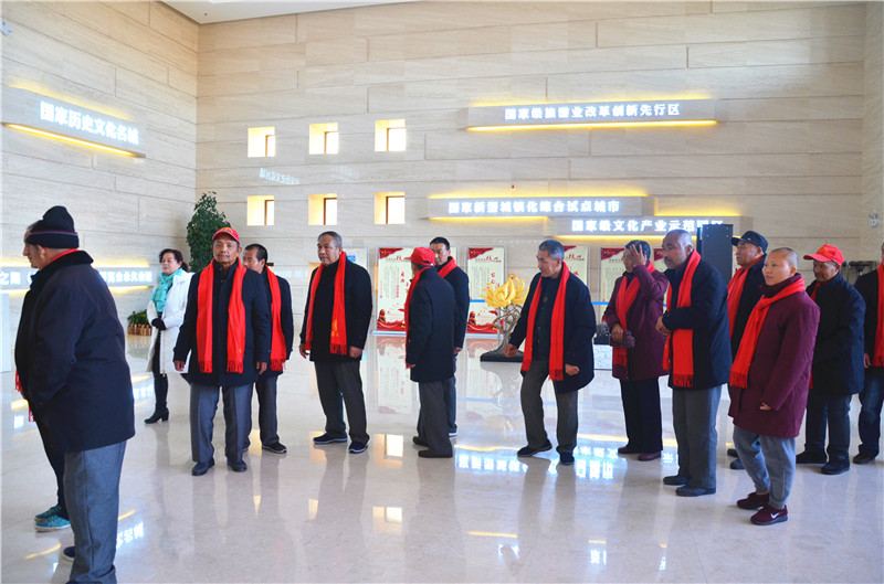 敦煌福利院 市社会福利院组织老人参观城市规划馆
