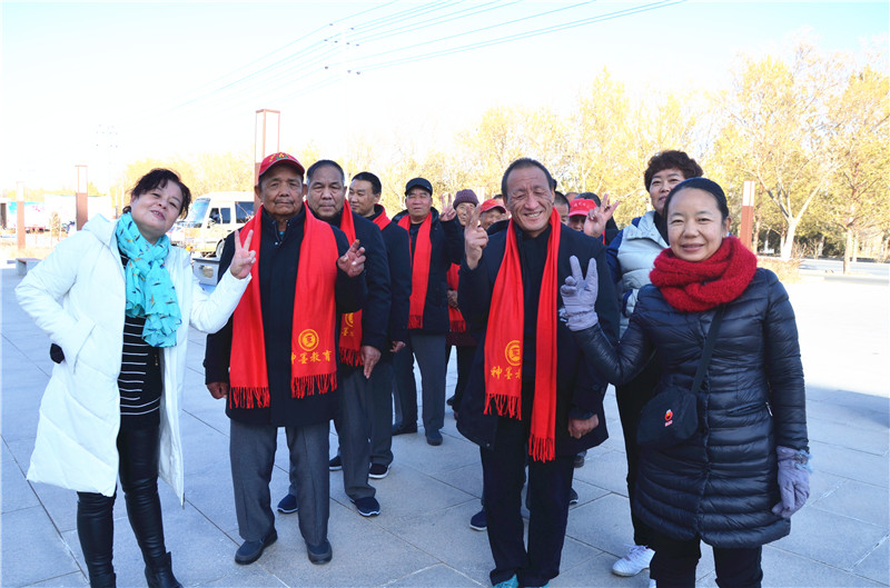 敦煌福利院 市社会福利院组织老人参观城市规划馆