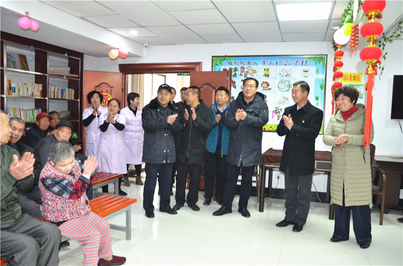 敦煌福利院 敦煌飞机场 与爱同行传真情 数九寒天暖孤残