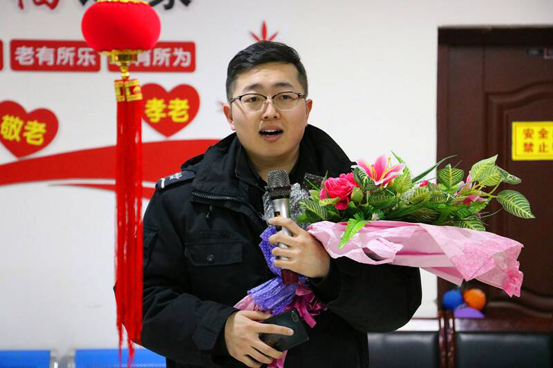 敦煌福利院 敦煌飞机场 与爱同行传真情 数九寒天暖孤残
