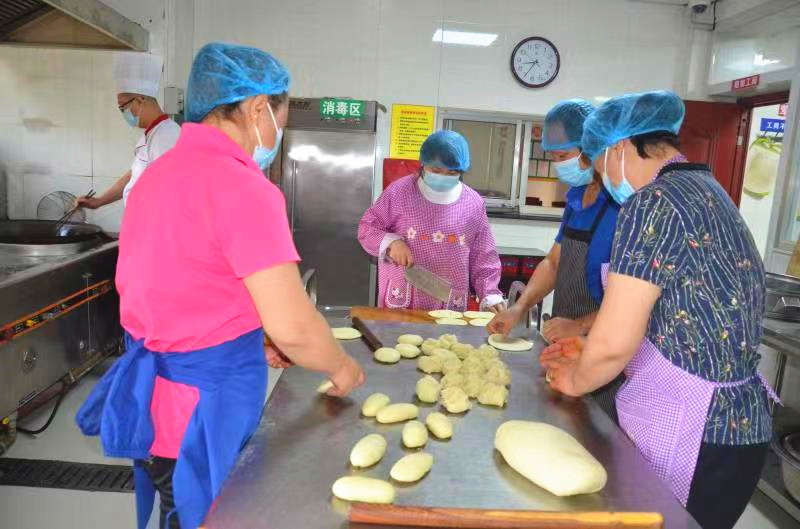 敦煌市社会福利院 中秋慰问福利院  真情温暖老人心